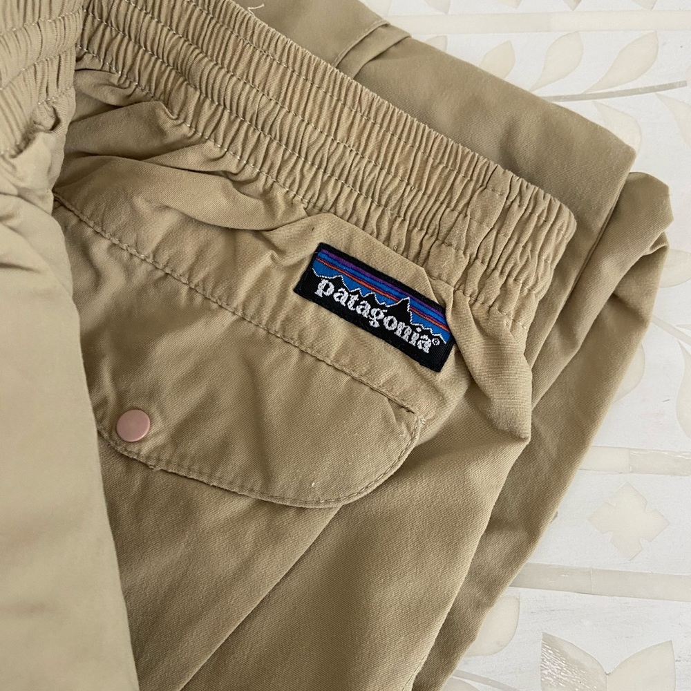 Patagonia Baggies pants sz M Khaki